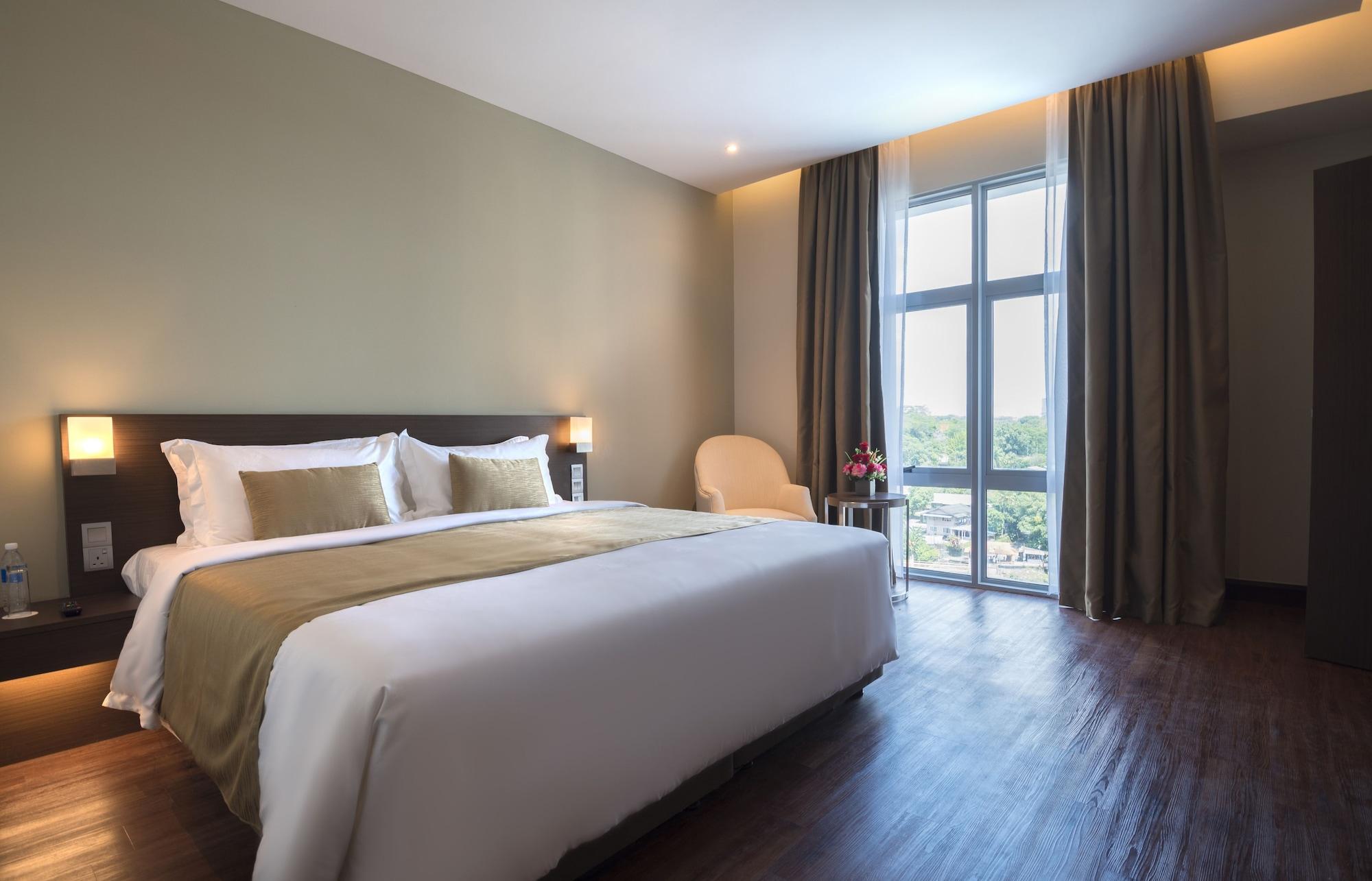 Astana Wing - Riverside Majestic Hotel Kuching Eksteriør bilde
