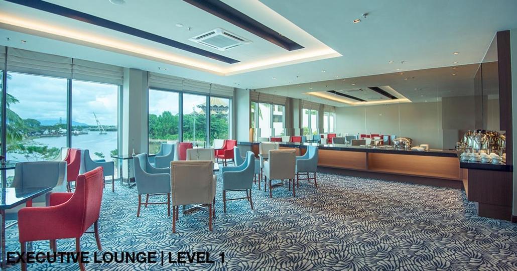Astana Wing - Riverside Majestic Hotel Kuching Eksteriør bilde