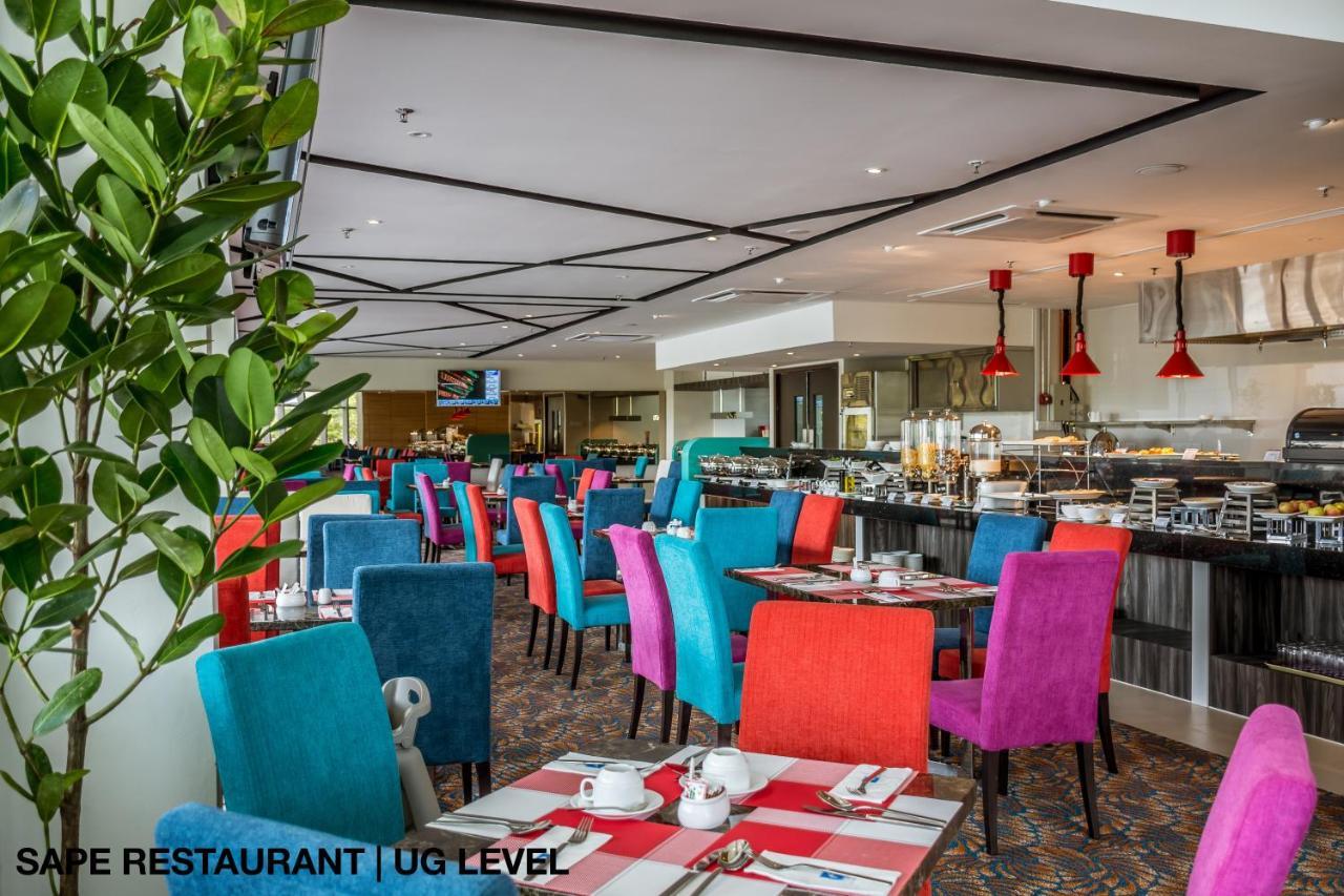 Astana Wing - Riverside Majestic Hotel Kuching Eksteriør bilde